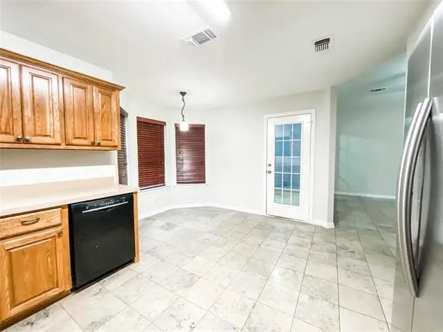 Building Photo - 125 Parkwood Ct