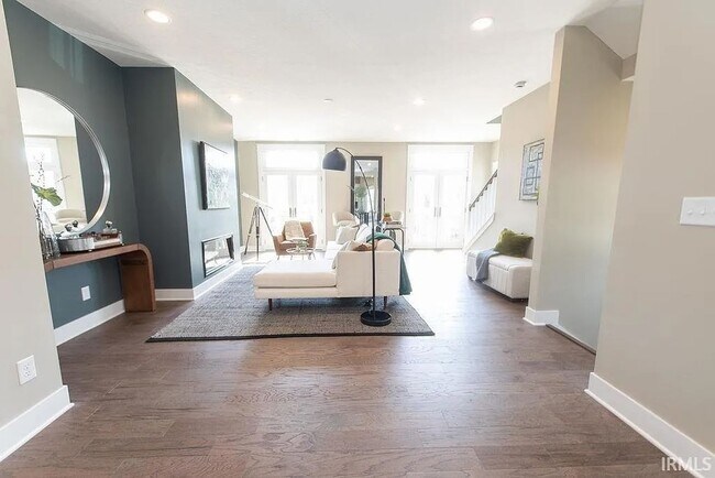 Building Photo - Brand New Townhome in Renwick across from ...