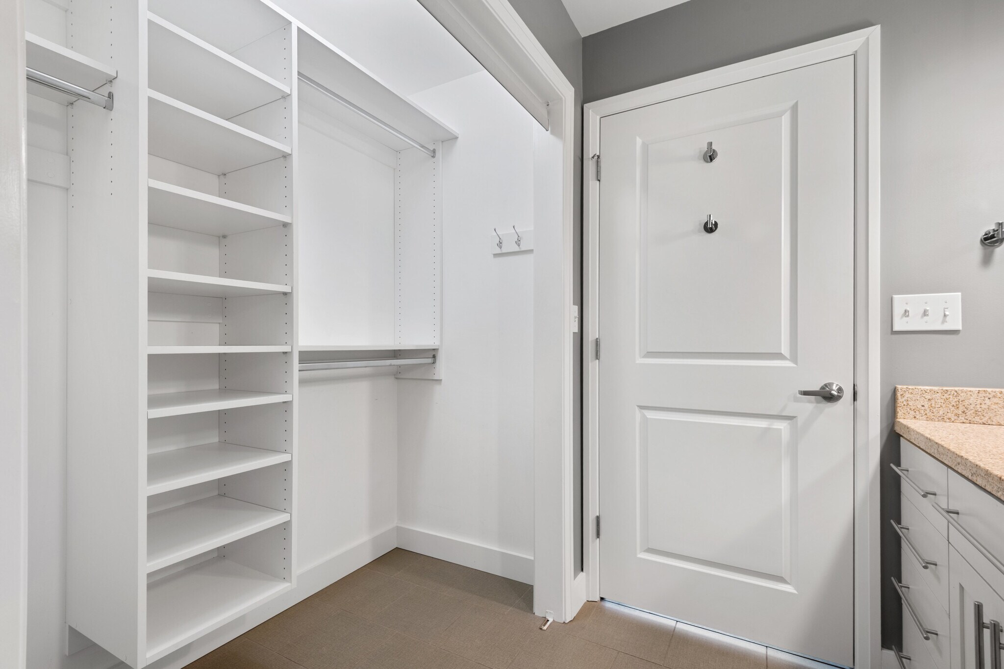 Building Photo - 350 S 200 E