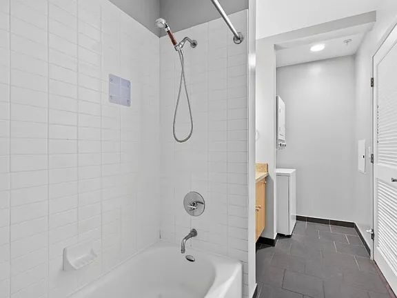 Building Photo - Spacious  contemporary, ultimate urban chic Loft  in the heart of downtown San Jose