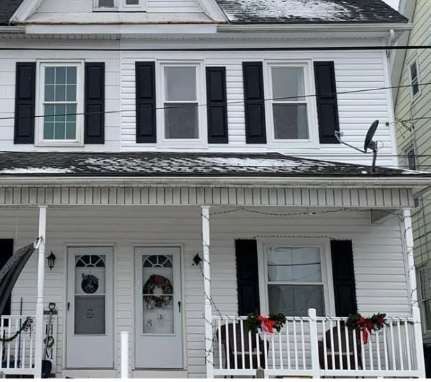 Primary Photo - 242 S Walnut St