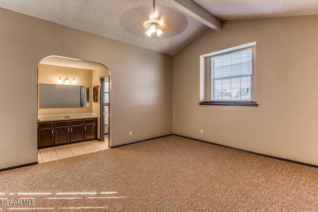 Building Photo - 4352 Loma De Brisas Dr