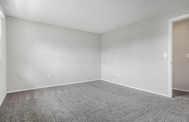 Building Photo - 2818 Avati Dr