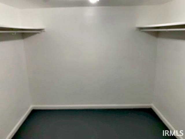 Building Photo - 602 S St James Blvd