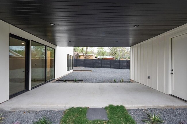 Building Photo - 4906 Aberdeen Cir