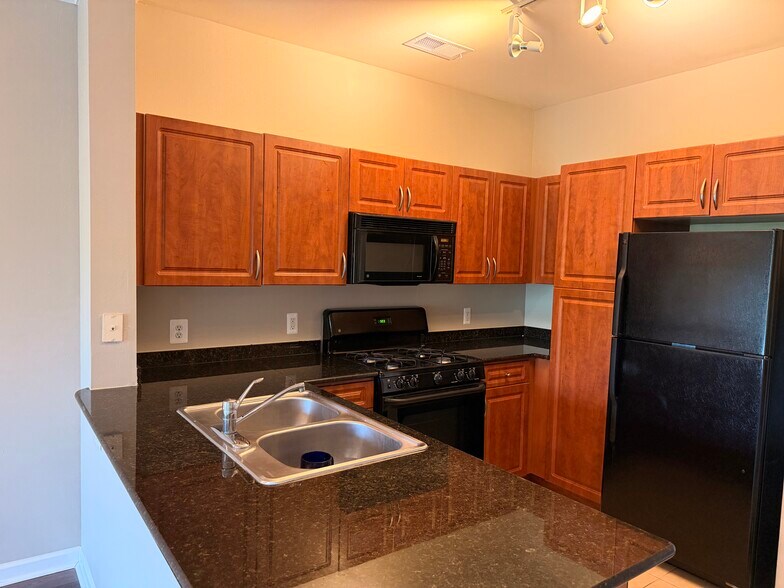 Building Photo - 12901 Centre Park Cir