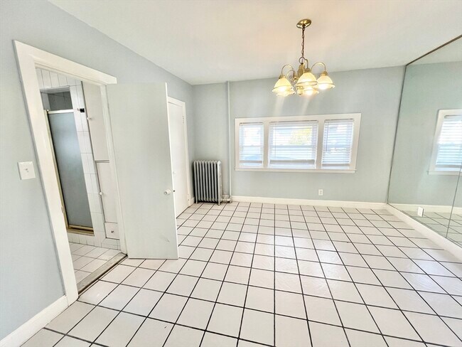 Building Photo - 140 Ferry St