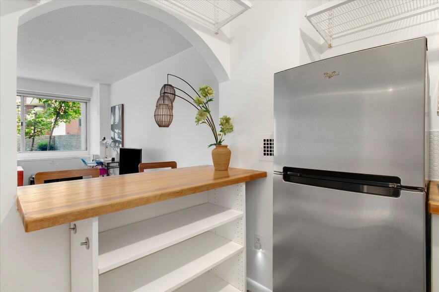 Building Photo - 5500 Friendship Blvd