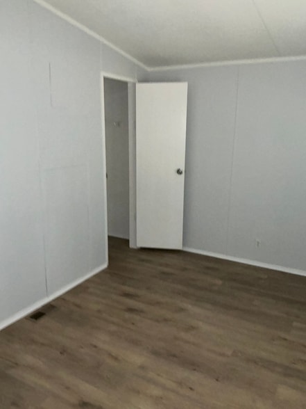 Building Photo - 1081 Clara Ln