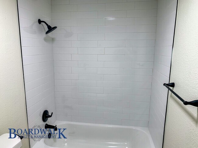 Building Photo - 1-Bedroom Home with Fenced Yard with fenced yard!