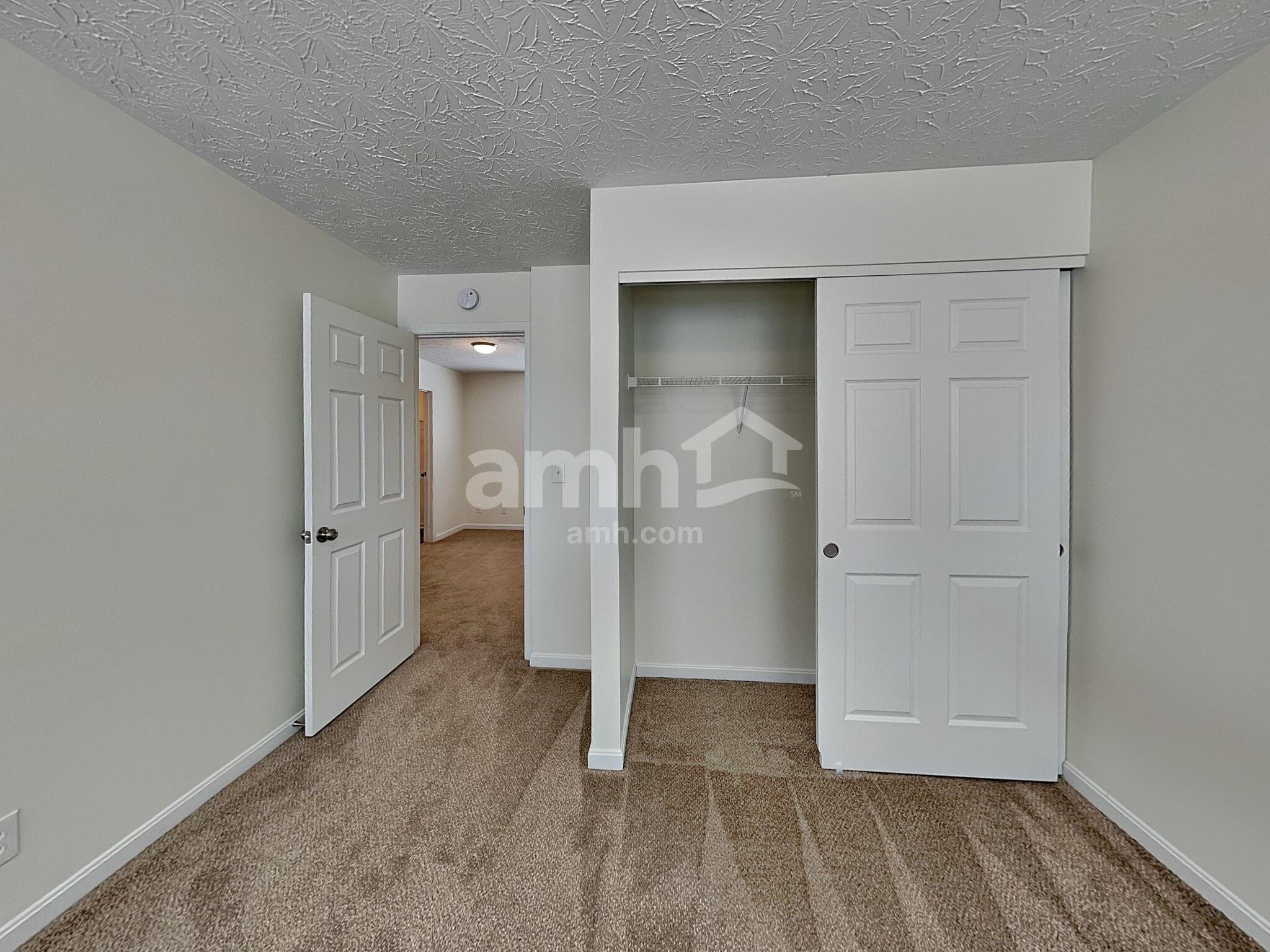 Building Photo - 3202 Meadoway Ct