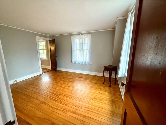 Building Photo - 221 Centennial Farm Ln