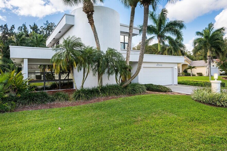 Building Photo - 6280 SW 56th Ct