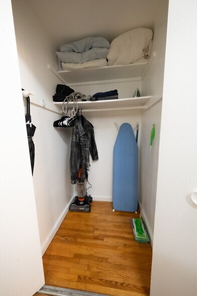 Building Photo - 330 E 74th St