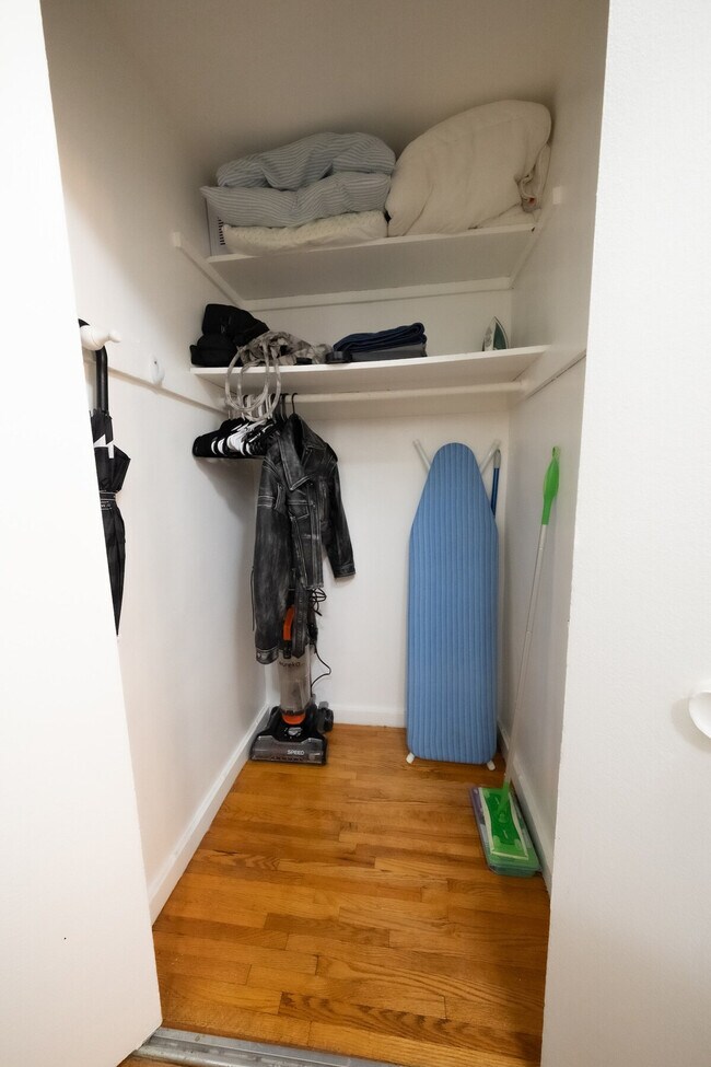 Building Photo - 328 E 74th St