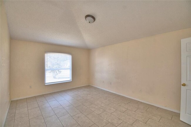 Building Photo - 1060 Dudley Dr