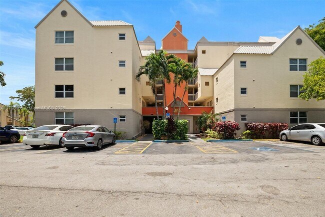 Building Photo - 8373 Lake Dr