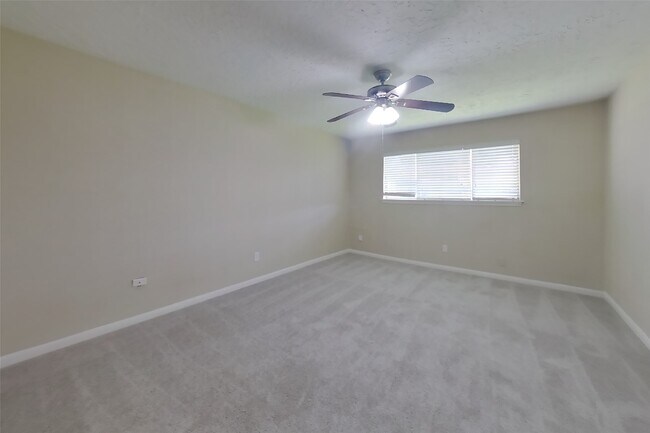 Building Photo - 1838 Turtle Creek Dr