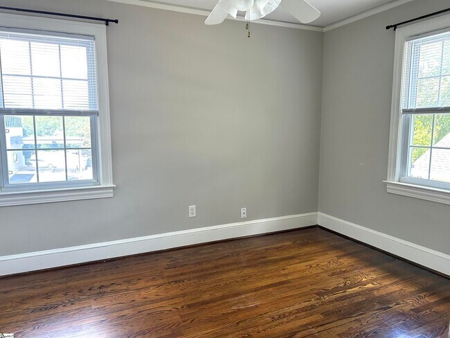 Building Photo - 5 Whitsett St