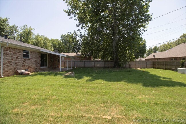 Building Photo - 5678 S Yorktown Pl