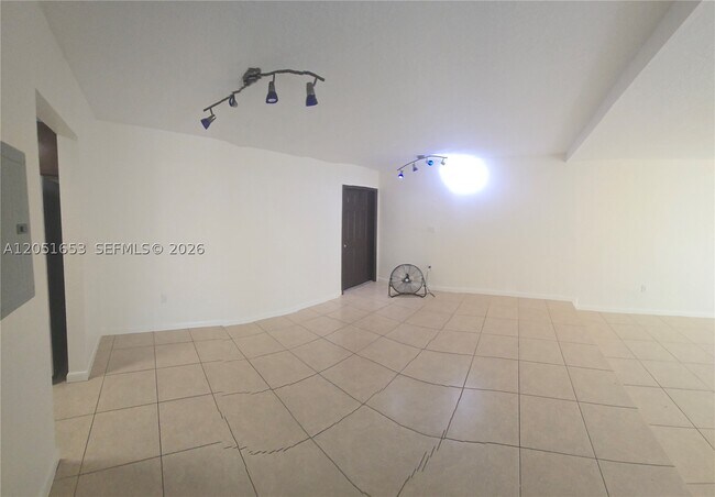 Building Photo - 8950 SW 69th Ct