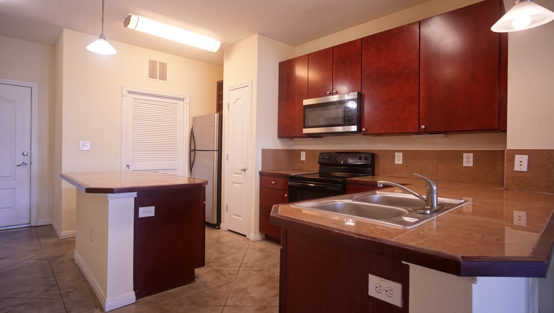 Building Photo - 2505 San Gabriel