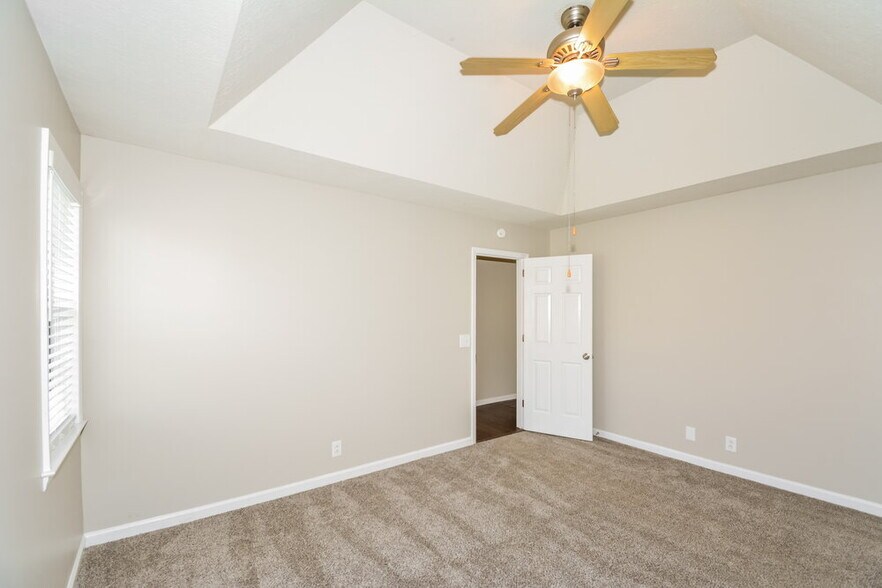 Building Photo - 6032 Bradford Hills Dr