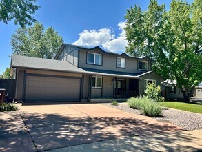 Building Photo - Spacious 4-Bedroom House Near Open Space in Heatherwood, Boulder