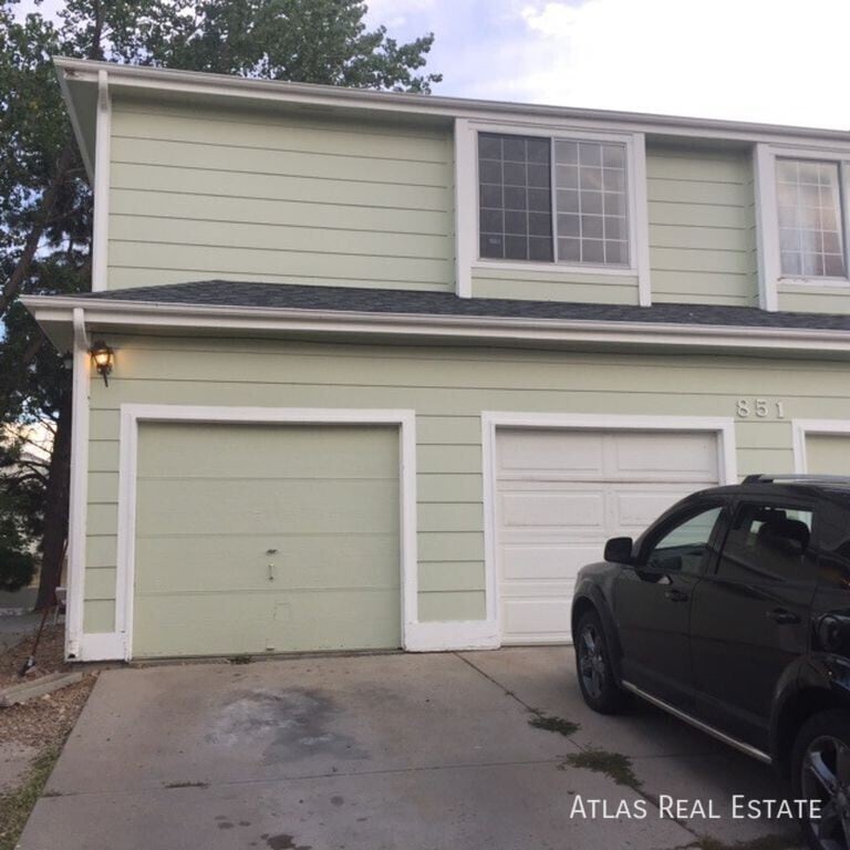 Building Photo - 851 S Uravan Ct