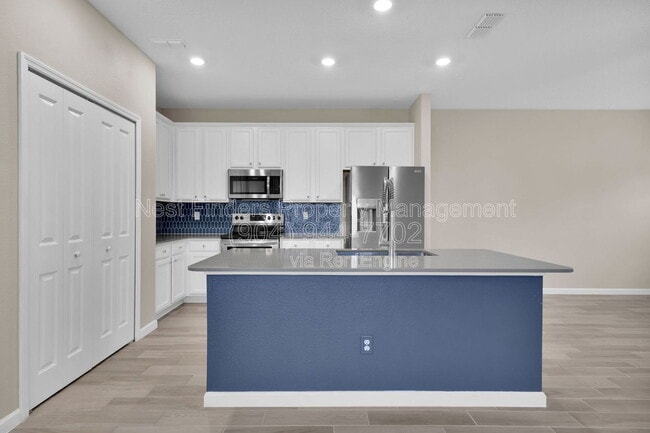 Building Photo - 180 Boracay Cir