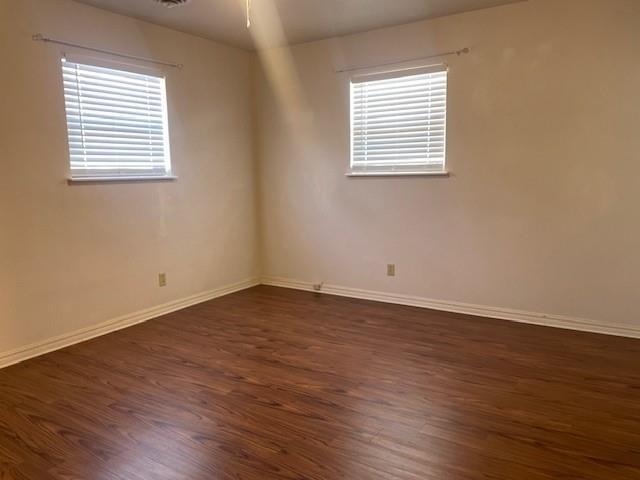 Building Photo - 2305 Sandy St