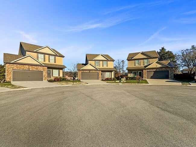 Building Photo - Perfect Location! Beautiful 3 bedroom home for rent!