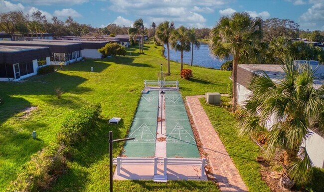 Building Photo - Gorgeous 2-Bedroom, 2 Bath