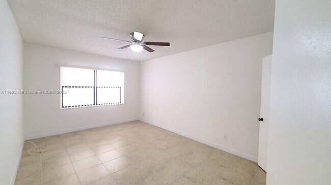 Building Photo - 8290 Lake Dr