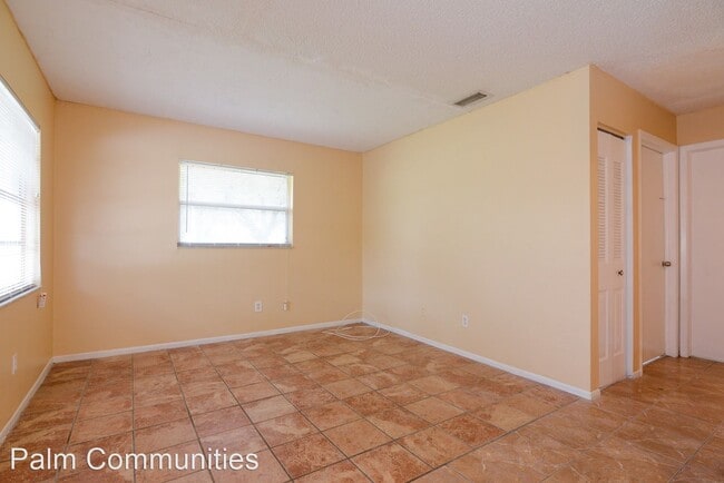 Building Photo - 4520 76th Ave N
