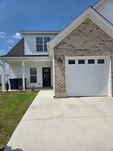 Building Photo - 632 Abigail Taylor Dr