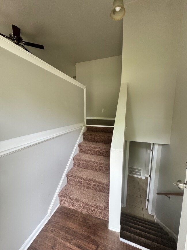 Building Photo - 8420 Stonewall Jackson Dr