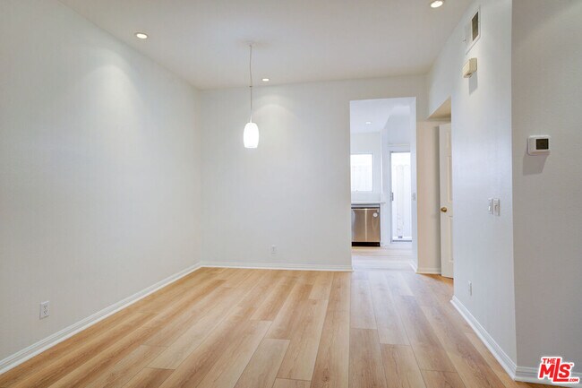 Building Photo - 2405 34th St