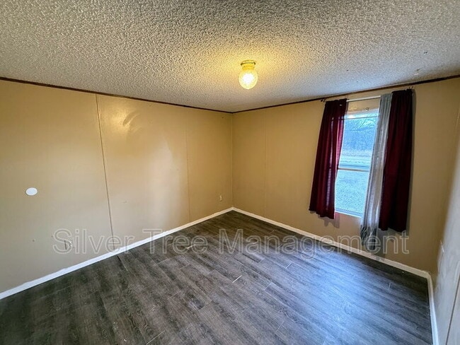 Building Photo - 236 Lark Meadow Dr