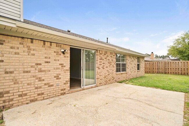 Building Photo - 2029 Coral St
