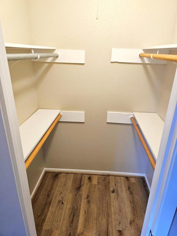 Building Photo - 2503 Brookford Dr