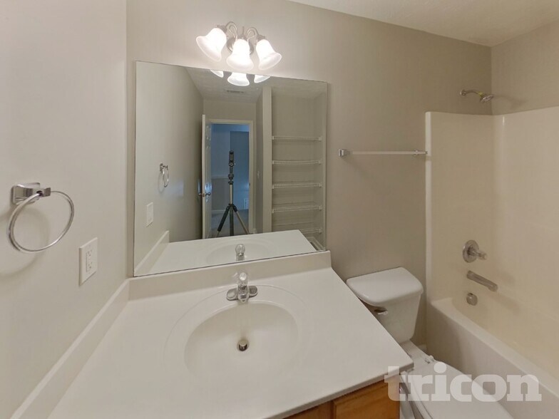 Building Photo - 1542 Alcovy Falls Dr SE