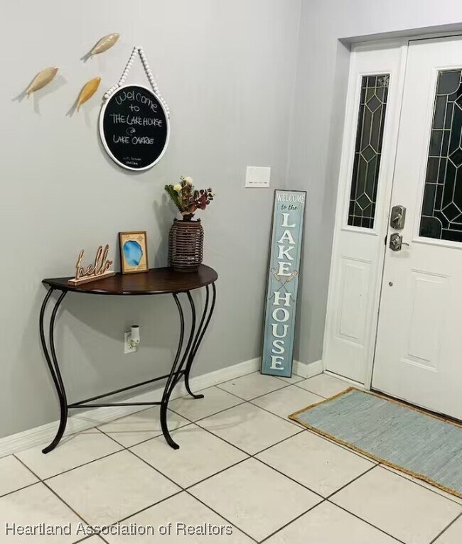 Building Photo - 3116 Tanglewylde Ave