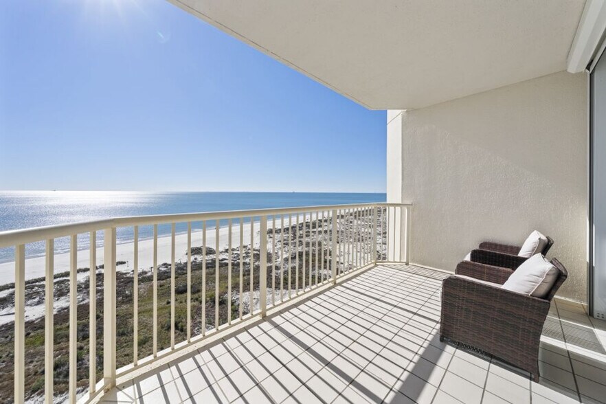 Building Photo - 527 Beach Club Trail
