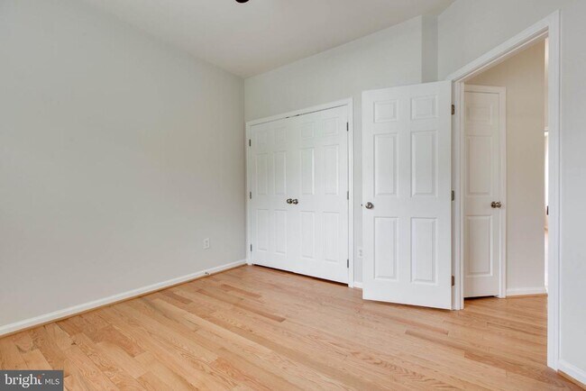 Building Photo - 7599 Taunton Ct