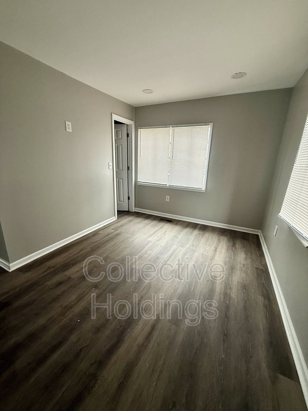 Building Photo - 628 Heflin Ave E