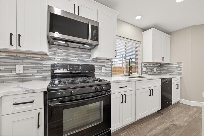 Building Photo - 3522 Pecan Mill Dr