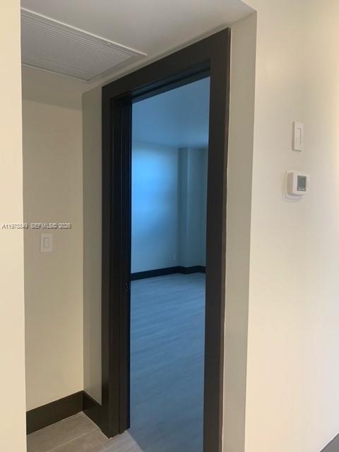 Building Photo - 90 Edgewater Dr