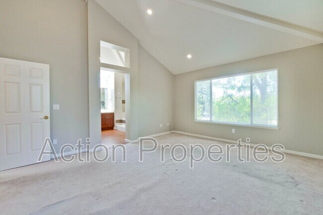 Building Photo - 11754 Ridge Creek Ct