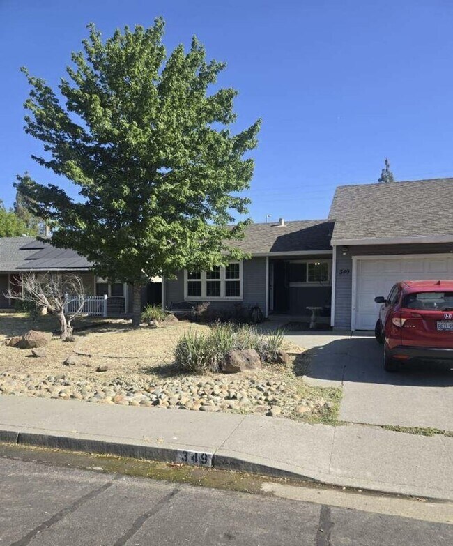 Primary Photo - Cute Home